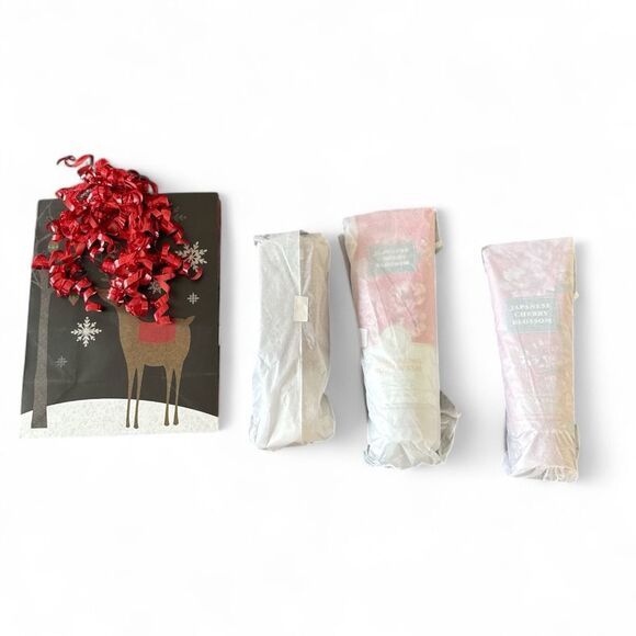 Japanese Cherry Blossom Gift Set - Picture 2 of 3